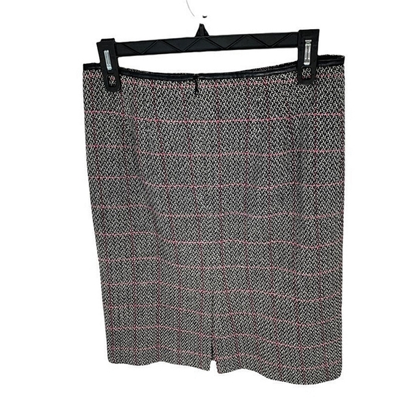Ladies, Size 14, Talbots Plaid Skirt - Picture 2 of 5